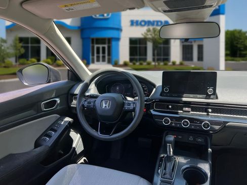 Used 2023 Honda Civic LX image 32