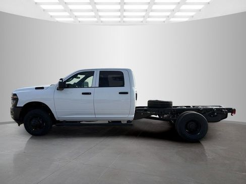 New 2026 RAM 3500 Tradesman AWD/4WD image 6