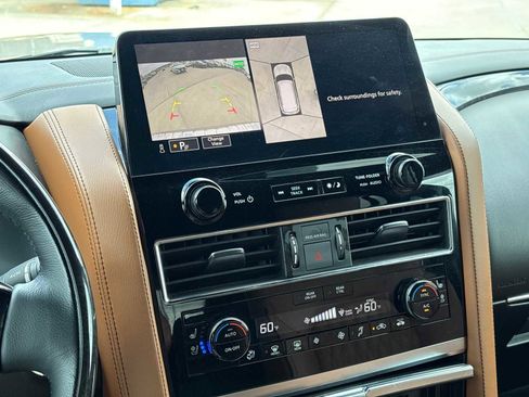 Used 2024 INFINITI QX80 Sensory AWD/4WD image 19