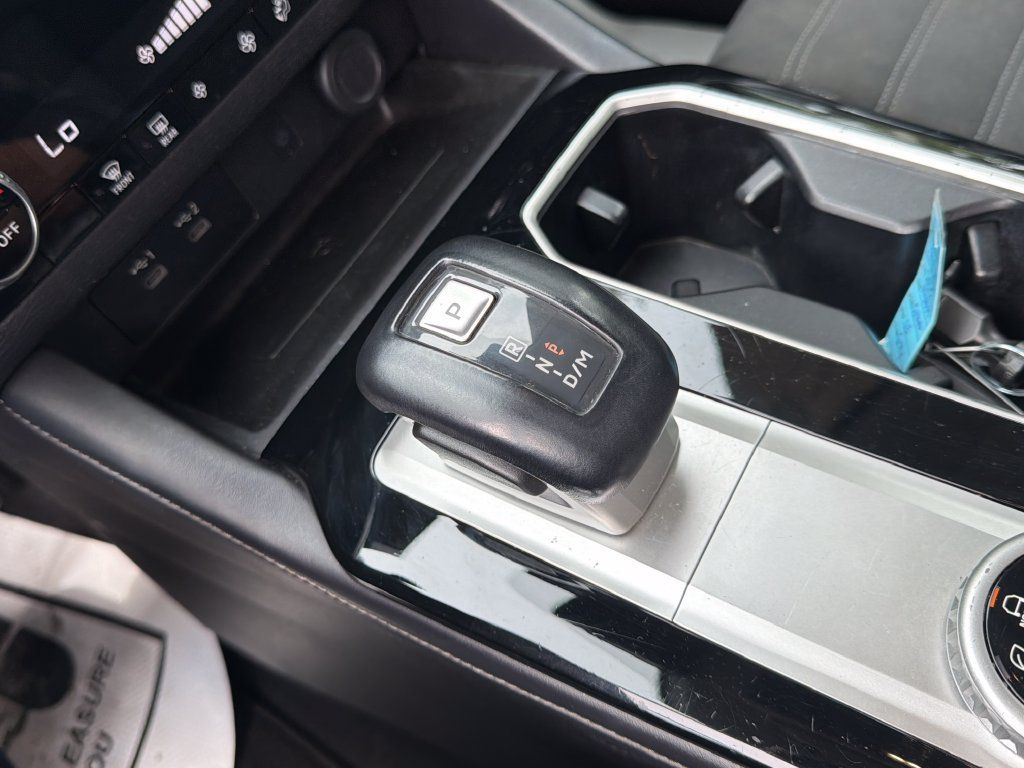 Used 2025 Mitsubishi Outlander SE FWD image 26