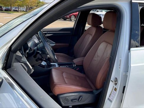 Used 2020 Audi Q3 2.0T Premium w/ Convenience Package image 6