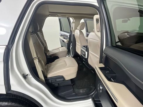 Used 2024 Ford Expedition Limited AWD/4WD image 15