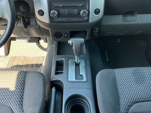 Used 2019 Nissan Frontier SV RWD image 10