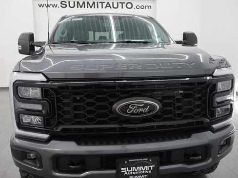 Used 2025 Ford F250 XLT w/ Black Appearance Package AWD/4WD image 24