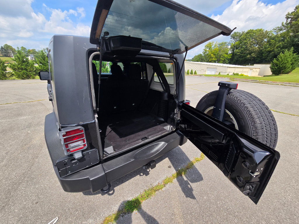 Used 2016 Jeep Wrangler Unlimited Sport w/ Quick Order Package 24S AWD/4WD image 19