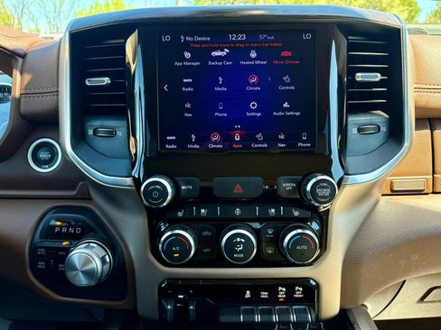 Used 2019 RAM 1500 Laramie AWD/4WD image 28