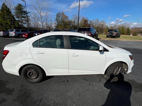 Used 2018 Chevrolet Sonic LS image 7