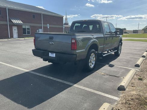 Used 2012 Ford F250 XL w/ Snow Plow Prep Pkg AWD/4WD image 5