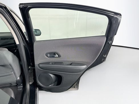 Used 2019 Honda HR-V LX image 27