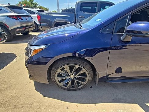 Used 2025 Toyota Corolla SE FWD image 2