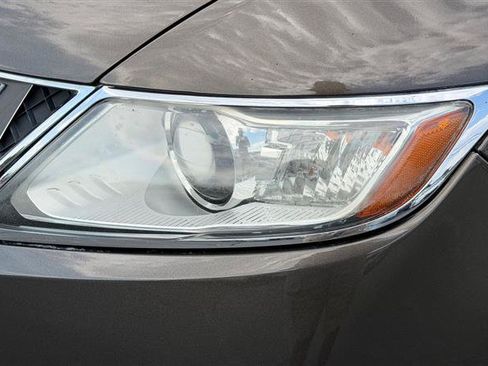 Used 2011 Lincoln MKX 2WD w/ 101A Rapid Spec Order Code image 12