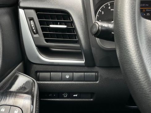 Used 2024 Nissan Rogue SV image 14