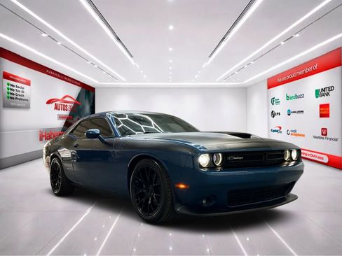 Used 2020 Dodge Challenger R/T Scat Pack w/ T/A Package RWD image 2