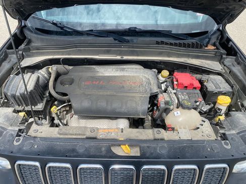 Used 2020 Jeep Renegade Sport AWD/4WD image 31