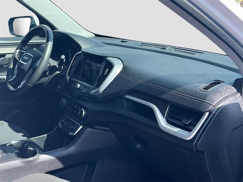 Used 2024 GMC Terrain SLE w/ LPO, Floor Liner Package image 28
