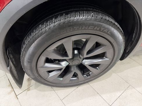 Used 2023 Tesla Model X image 21