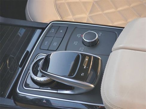 Used 2018 Mercedes-Benz GLS 550 4MATIC image 26