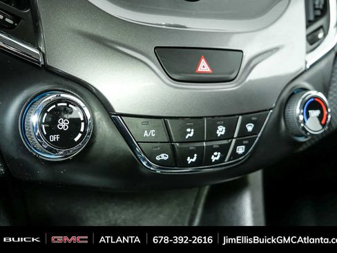 Used 2017 Chevrolet Cruze LT image 15