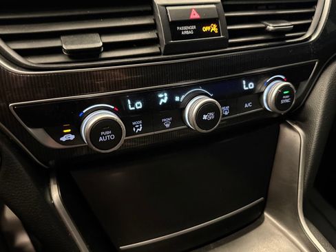Used 2021 Honda Accord Sport image 15