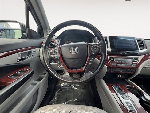 Used 2016 Honda Pilot Elite image 12
