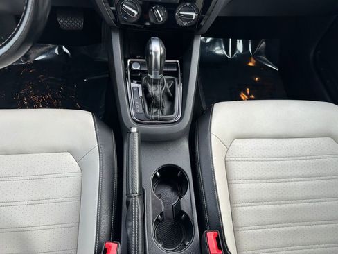 Used 2017 Volkswagen Jetta Sport w/ Jetta Sport Lighting Package image 20