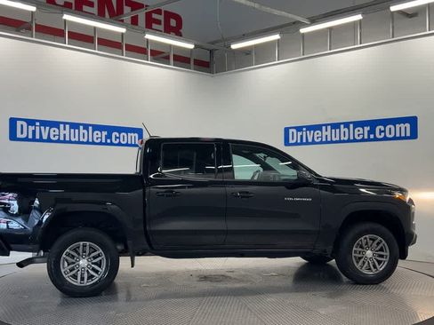 Used 2024 Chevrolet Colorado LT w/ LT Convenience Package RWD image 3