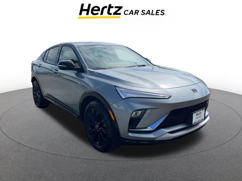 Used 2025 Buick Envista Sport Touring image 1