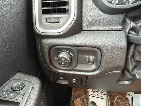 Used 2020 RAM 1500 Big Horn AWD/4WD image 26