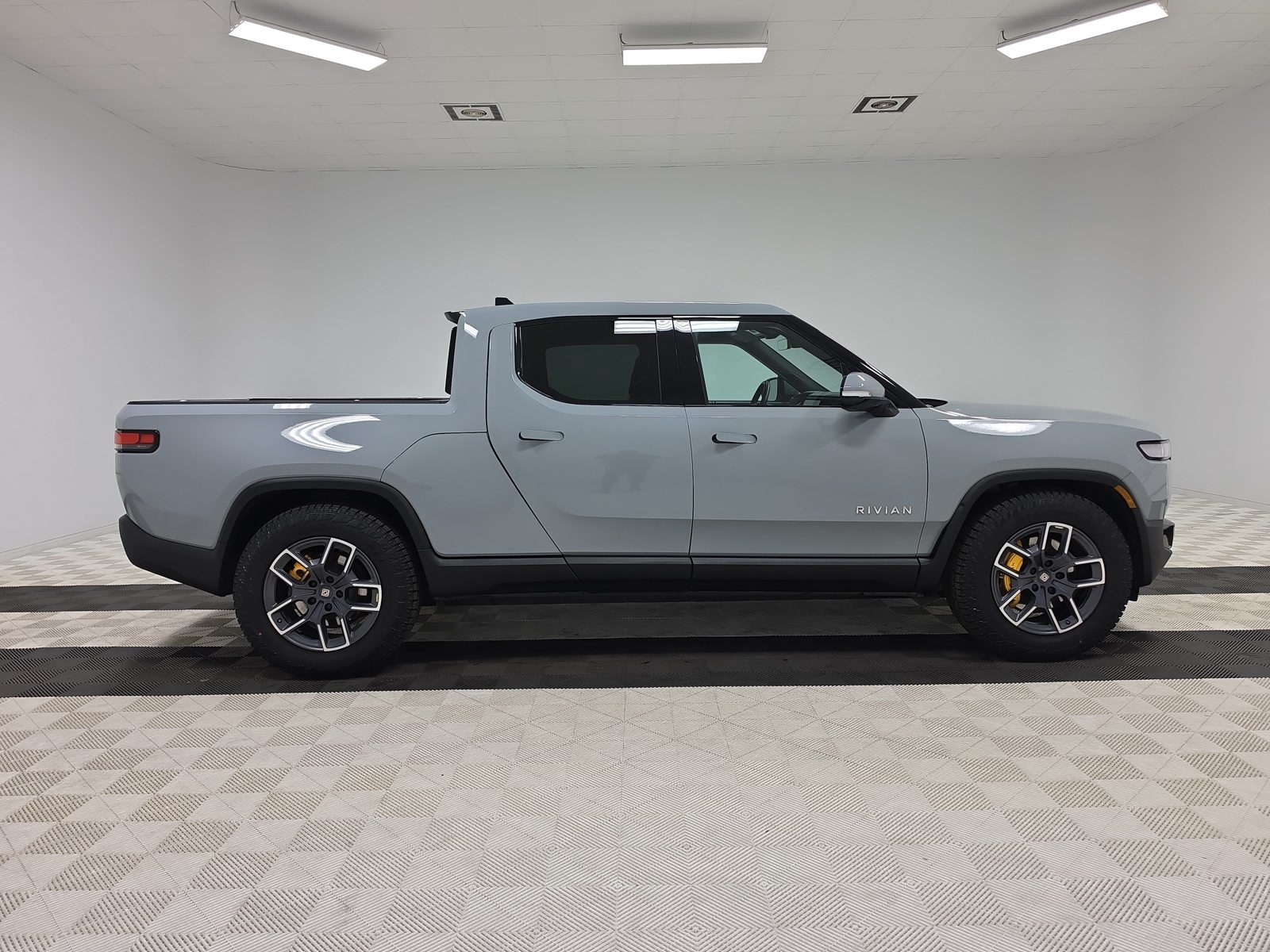 Used 2022 Rivian R1T Launch Edition AWD/4WD image 6