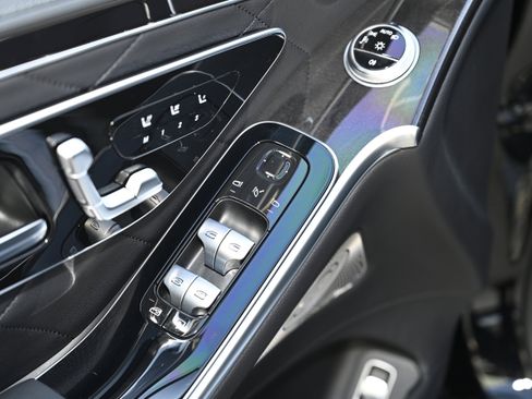 Used 2022 Mercedes-Benz S 580 4MATIC Sedan image 19