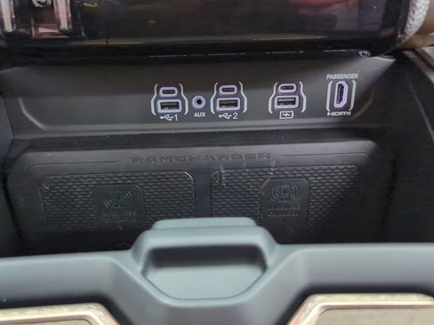Used 2025 RAM 1500 Limited AWD/4WD image 19