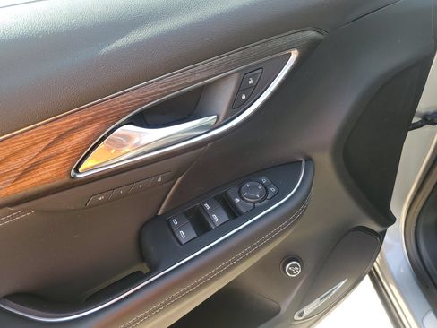Used 2023 Buick Envision Avenir AWD/4WD image 31