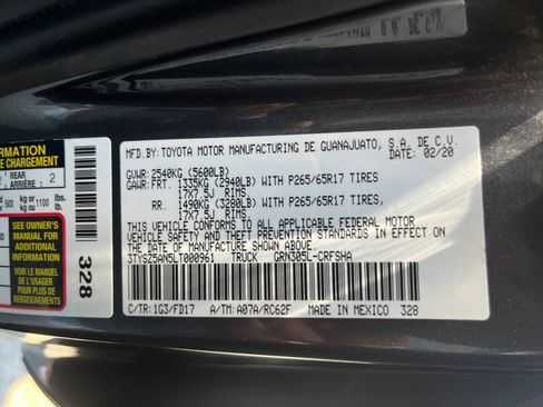 Used 2020 Toyota Tacoma TRD Sport AWD/4WD image 30