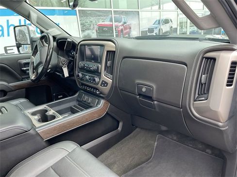Certified 2018 GMC Sierra 2500 Denali w/ Duramax Plus Package image 28