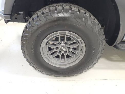 Used 2025 Ford F150 Raptor AWD/4WD image 54