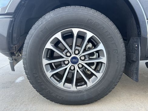 Used 2020 Ford F150 XLT w/ Equipment Group 302A Luxury AWD/4WD image 12