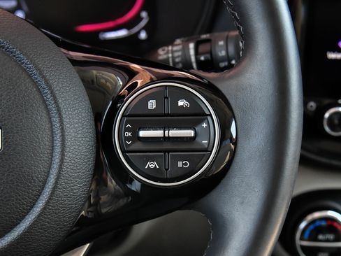 Used 2024 Kia Soul EX image 31