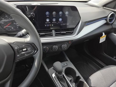 New 2026 Chevrolet Trax LS w/ LS Convenience Package FWD image 33