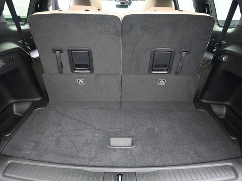 New 2025 Jeep Grand Cherokee L Limited w/ Luxury Tech Group II image 24