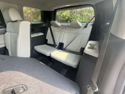 Used 2025 Hyundai Santa Fe SEL image 30