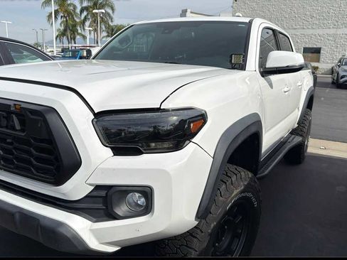 Used 2022 Toyota Tacoma TRD Off-Road w/ Technology Package AWD/4WD image 1