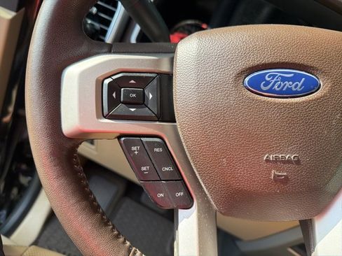 Used 2018 Ford F150 Lariat image 32