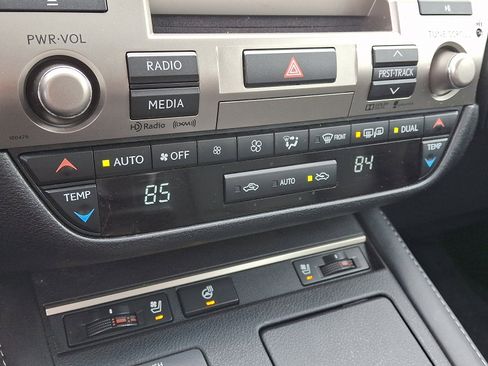 Used 2016 Lexus ES 350 w/ Navigation System Package image 16