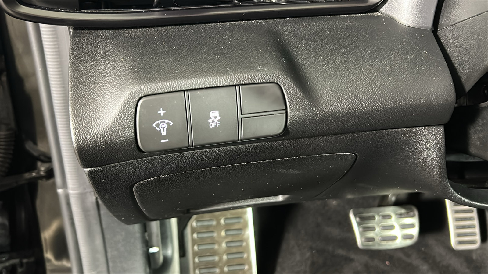 Used 2025 Hyundai Elantra Sport FWD image 24