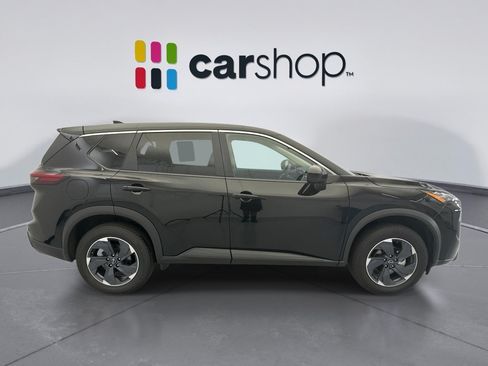 Used 2024 Nissan Rogue SV FWD image 6