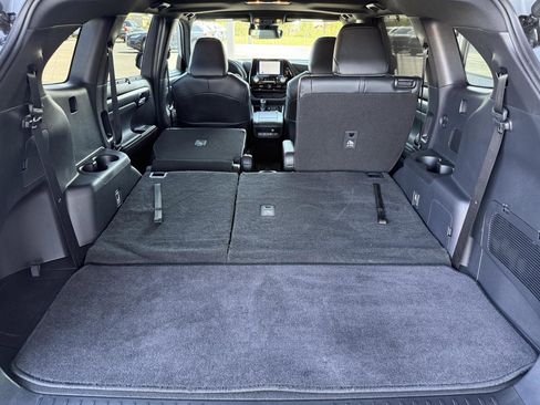 Used 2025 Toyota Highlander XSE image 46