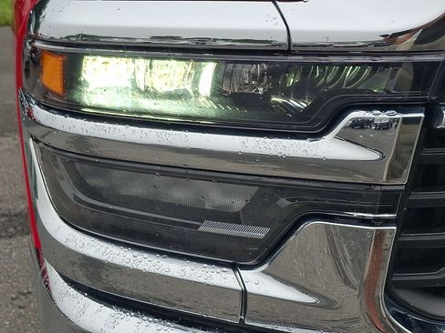 Used 2026 RAM 2500 Big Horn AWD/4WD image 9