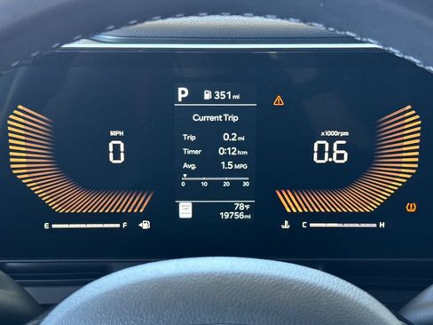 Used 2026 Kia Carnival FWD image 22