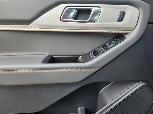 New 2026 Ford Explorer Active w/ Active Comfort Package image 9