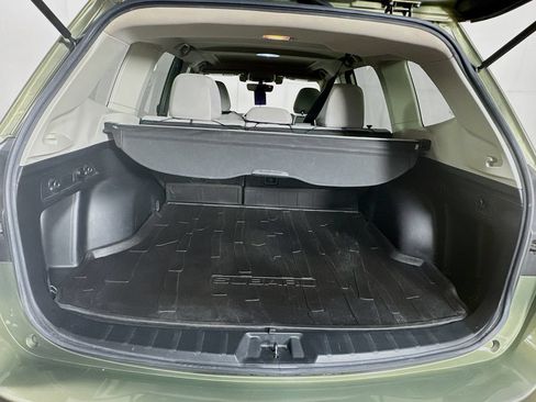Used 2020 Subaru Forester Premium AWD/4WD image 31